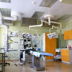 fotografia wizerunkowa, sala operacyjna w klinice Salve Medica