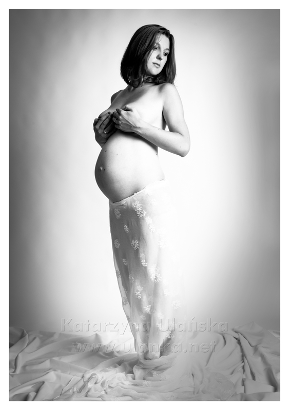 zdjęcie kobiety w ciąży - sesja zdjęciowa