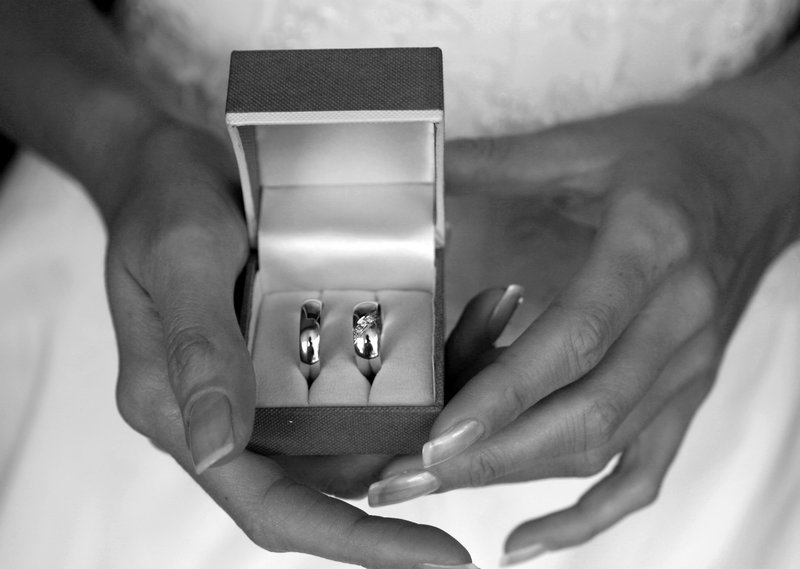 Fotografia ślubna - Przygotowania do ślubu, obrączki ślubne
