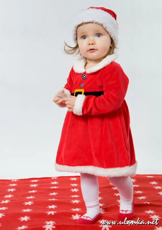 Dziewczynka sfotografowana w studio