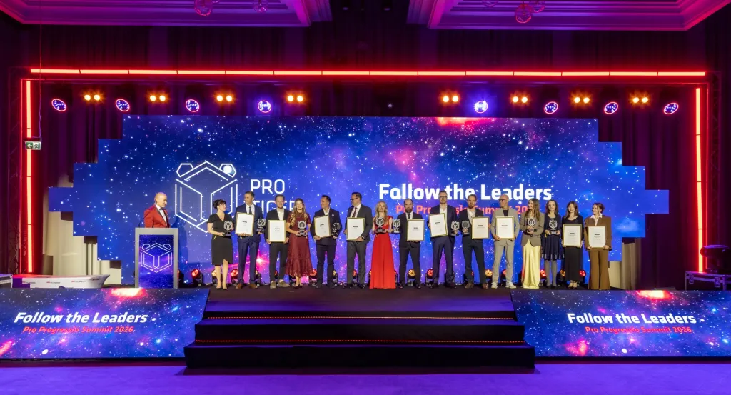 Fotografia eventowa – gala z nagrodzonymi na scenie