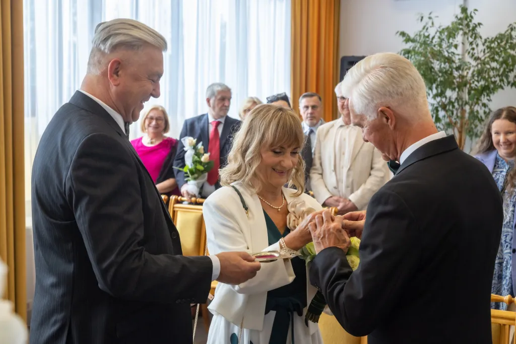 Fotografia ślubna – życzenia od gości po ceremonii