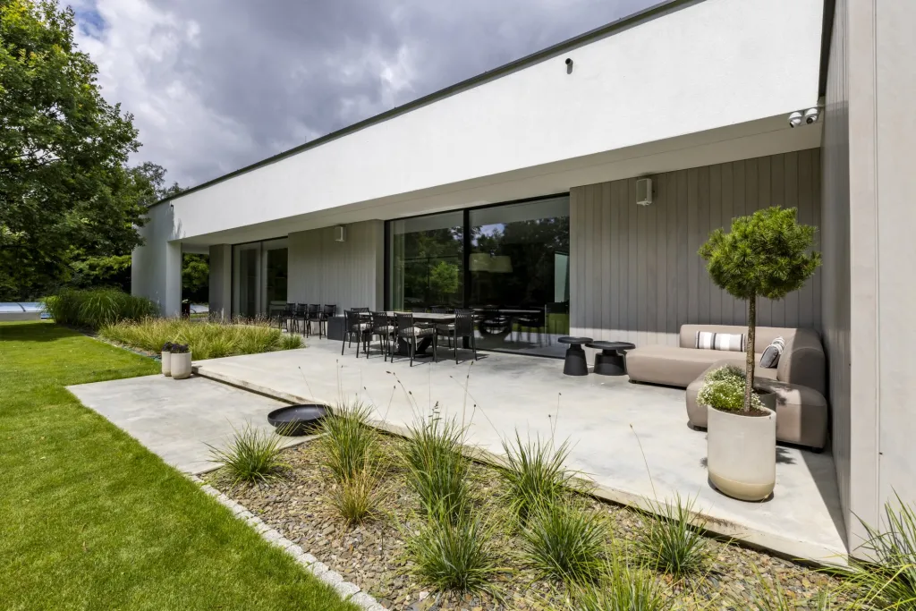 Fotografia architektury – nowoczesny dom z tarasem