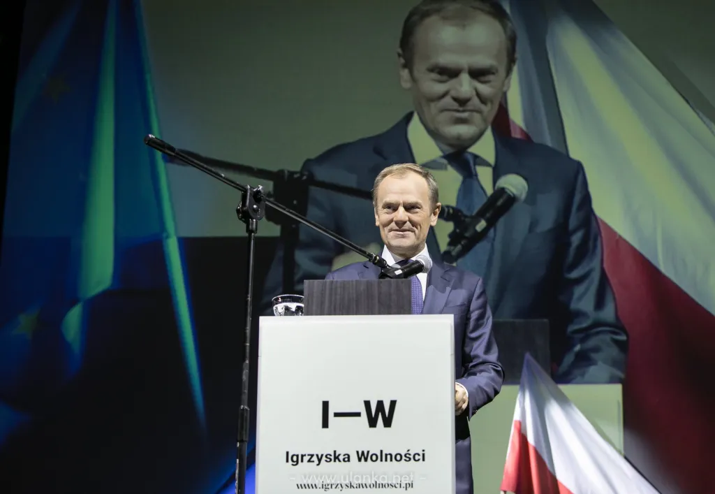Fotoreportaż z debaty – mówca przy mównicy